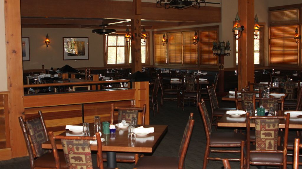 Hôtel-restaurant : un modèle à part, et une cible double
